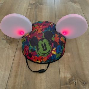 Disneyland Parks Mickey lighted ears. Only wore 1 time.